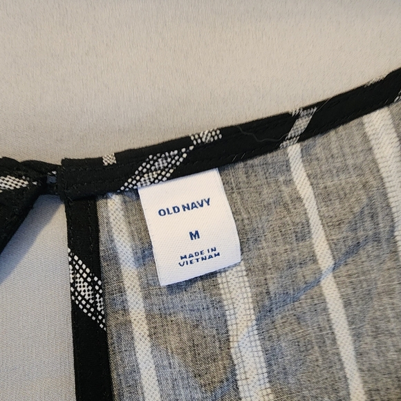 NWT Old Navy romper size M - Picture 6 of 6